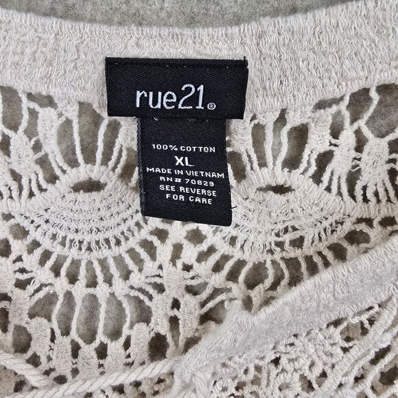 Rue21 Womens XL Crochet Lace Blouse Ivory Tassel Accent Semi-Sheer Boho Style - Picture 4 of 7